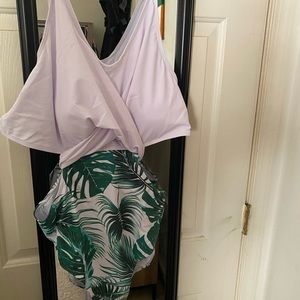 Women’s bathing suit